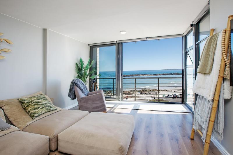 2 Bedroom Property for Sale in Bloubergstrand Western Cape